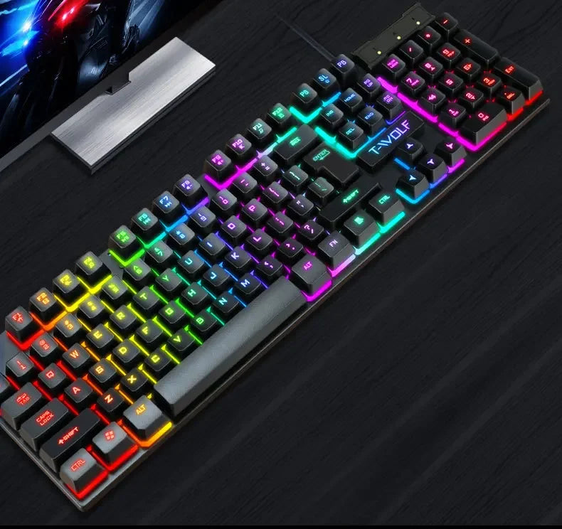 Teclado para jogos Teclado para jogadores com retroiluminação USB RGB 104 Teclas de borracha com fio Teclado russo ergonômico para PC Laptop